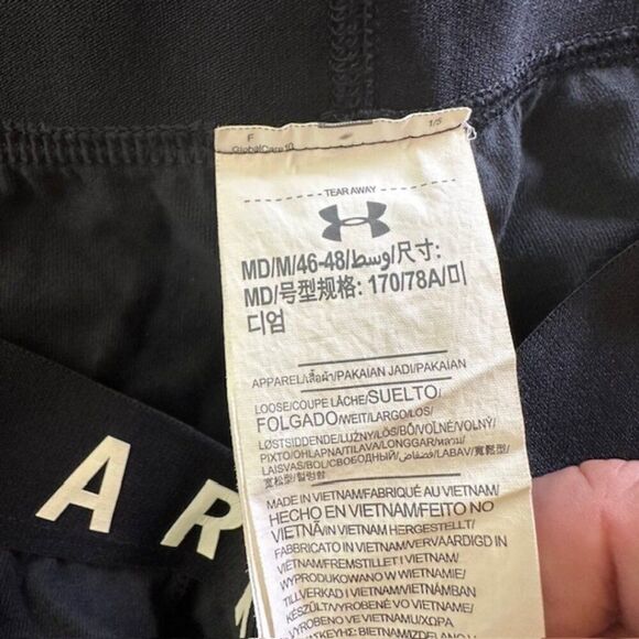 Under Armour Women's UA Favorite Utility Cargo Pants in Black‎ Size Medium - Picture 5 of 10
